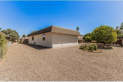 10914 W Saratoga Circle, Sun City, AZ 85351 - Photo 40