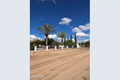 22600 W Hylton Way, Congress, AZ 85332 - Photo 2