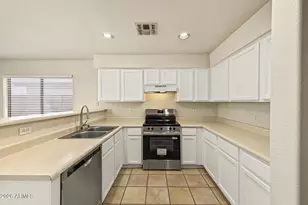 14708 W Lamoille Dr, Surprise, AZ 85374 - Photo 10