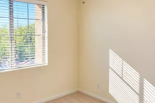 3838 E Cat Balue Dr, Phoenix, AZ 85050 - Photo 22