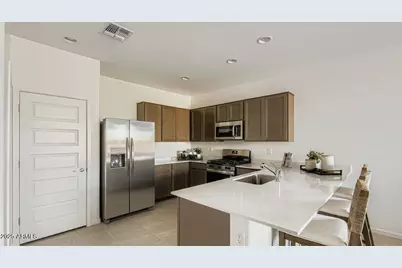 9726 W Sunderland Avenue, Phoenix, AZ 85037 - Photo 4