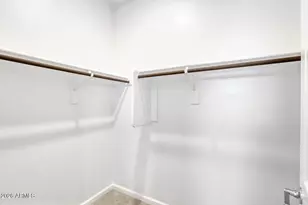 9842 W Mitchell Dr, Phoenix, AZ 85037 - Photo 10