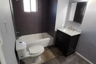 3427 N 12th Pl, Phoenix, AZ 85014 - Photo 8