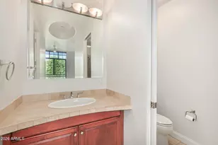 8 Biltmore Estates Dr, Phoenix, AZ 85016 - Photo 28