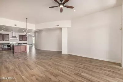 8 Biltmore Estates Drive #Unit 309, Phoenix, AZ 85016 - Photo 8