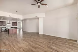 8 Biltmore Estates Dr, Phoenix, AZ 85016 - Photo 8