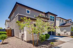 3721 E Cheery Lynn Rd, Phoenix, AZ 85018 - Photo 2