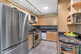 4428 E Turney Ave, Phoenix, AZ 85018 - Photo 8