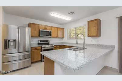9446 W Virginia Avenue, Phoenix, AZ 85037 - Photo 6