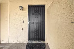2229 E Catalina Dr, Phoenix, AZ 85016 - Photo 4