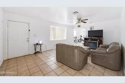 2706 W Lawrence Lane, Phoenix, AZ 85051 - Photo 4