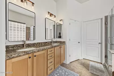 2757 W Via Calabria Way, Phoenix, AZ 85086 - Photo 16