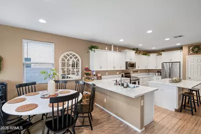 16999 W Hilton Avenue, Goodyear, AZ 85338 - Photo 10