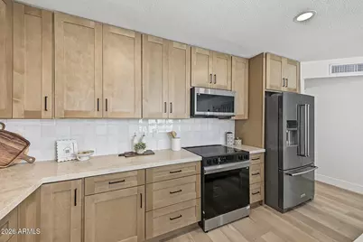 17645 N 29th Avenue, Phoenix, AZ 85053 - Photo 18