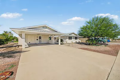 10510 W Camden Avenue, Sun City, AZ 85351 - Photo 2