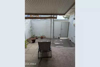 9905 W Hawthorn Drive, Sun City, AZ 85351 - Photo 12
