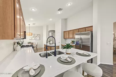 2046 E Carob Drive, Chandler, AZ 85286 - Photo 2