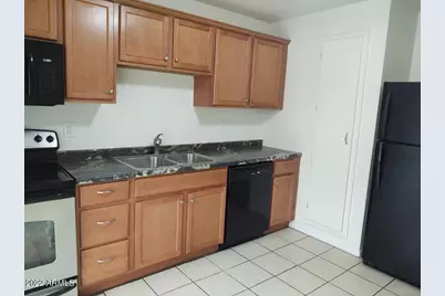 1819 N 18th Street #Apt D2, Phoenix, AZ 85006 - Photo 4