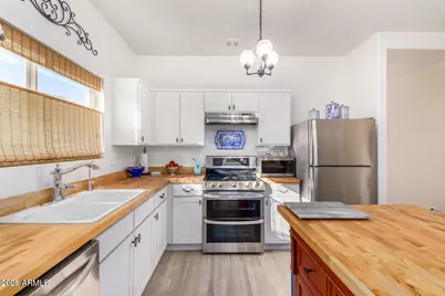 14549 N 157th Circle N, Surprise, AZ 85379 - Photo 10