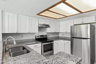 19229 N 5th Pl, Phoenix, AZ 85024 - Photo 2
