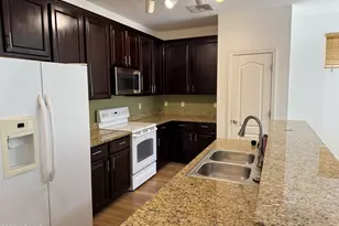 3728 E Kerry Ln, Phoenix, AZ 85050 - Photo 4