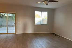 8889 N 71st Dr, Peoria, AZ 85345 - Photo 8