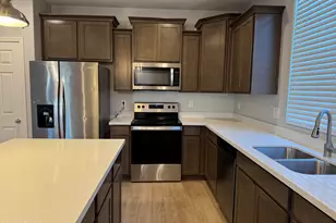8889 N 71st Dr, Peoria, AZ 85345 - Photo 14