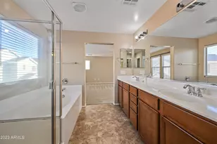 2033 S Colt Dr, Gilbert, AZ 85295 - Photo 22