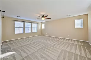 2033 S Colt Dr, Gilbert, AZ 85295 - Photo 18