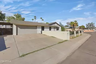 2002 W Bluefield Ave, Phoenix, AZ 85023 - Photo 2