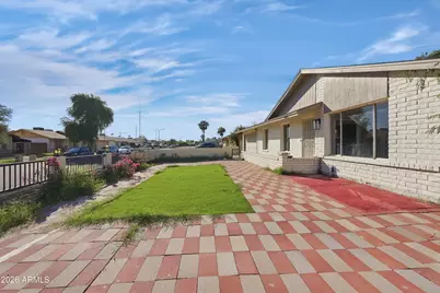 2002 W Bluefield Avenue, Phoenix, AZ 85023 - Photo 4