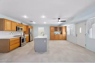 10339 W Prairie Hills Circle, Sun City, AZ 85351 - Photo 4