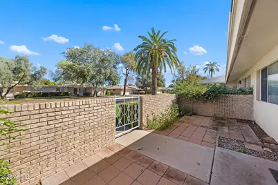 10339 W Prairie Hills Circle, Sun City, AZ 85351 - Photo 2