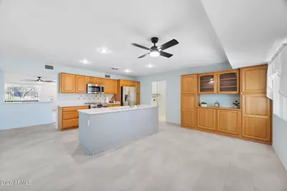 10339 W Prairie Hills Circle, Sun City, AZ 85351 - Photo 14