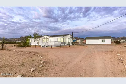 1097 S Egar Road, Golden Valley, AZ 86413 - Photo 28