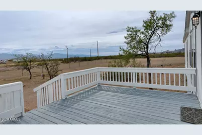 1097 S Egar Road, Golden Valley, AZ 86413 - Photo 72
