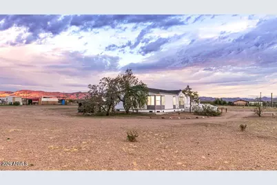 1097 S Egar Road, Golden Valley, AZ 86413 - Photo 32