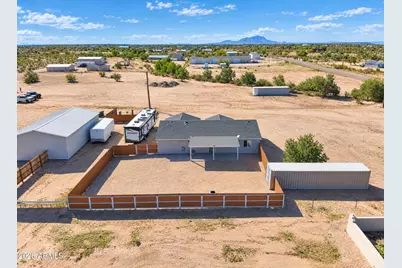 21412 E Channemaybell Lane, Florence, AZ 85132 - Photo 8