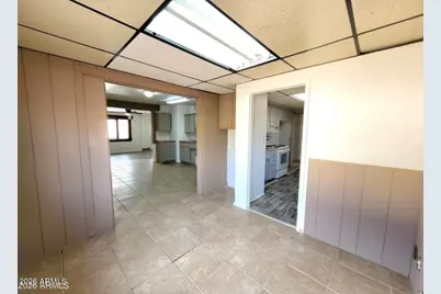3401 W Saint Moritz Lane, Phoenix, AZ 85053 - Photo 10