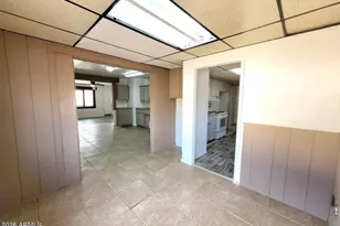 3401 W St Moritz Ln, Phoenix, AZ 85053 - Photo 10