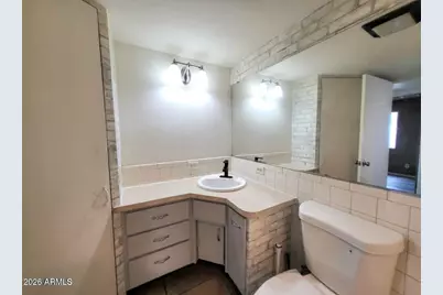 3401 W Saint Moritz Lane, Phoenix, AZ 85053 - Photo 22
