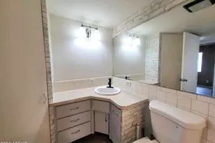 3401 W St Moritz Ln, Phoenix, AZ 85053 - Photo 22
