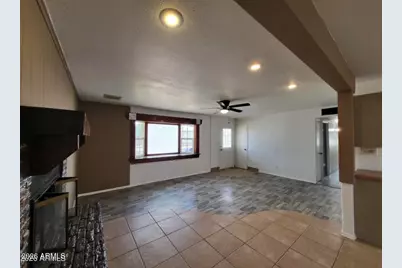 3401 W Saint Moritz Lane, Phoenix, AZ 85053 - Photo 6