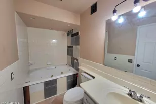 3401 W St Moritz Ln, Phoenix, AZ 85053 - Photo 14