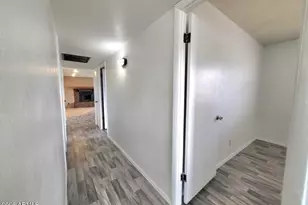 3401 W St Moritz Ln, Phoenix, AZ 85053 - Photo 20
