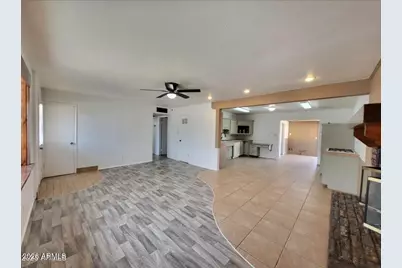 3401 W Saint Moritz Lane, Phoenix, AZ 85053 - Photo 8