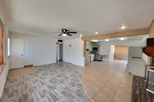 3401 W St Moritz Ln, Phoenix, AZ 85053 - Photo 8