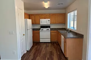 3136 W Alta Vista Rd, Phoenix, AZ 85041 - Photo 12