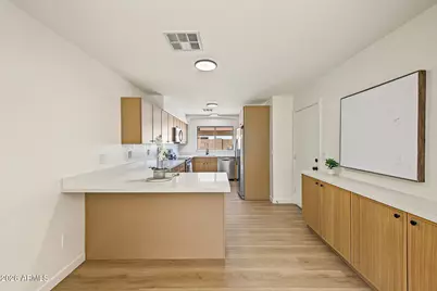 7214 S 2nd Glen, Phoenix, AZ 85041 - Photo 8