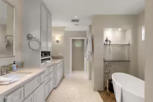 5416 E Calle Ventura, Phoenix, AZ 85018 - Photo 18